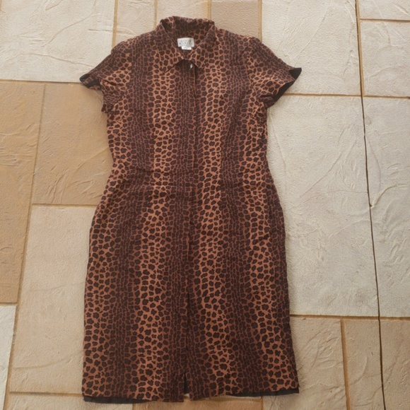 Dresses & Skirts - Leopard print dress